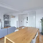 Ideal Family Apartment In 11Th