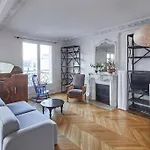 Ideal Family Apartment In 11Th